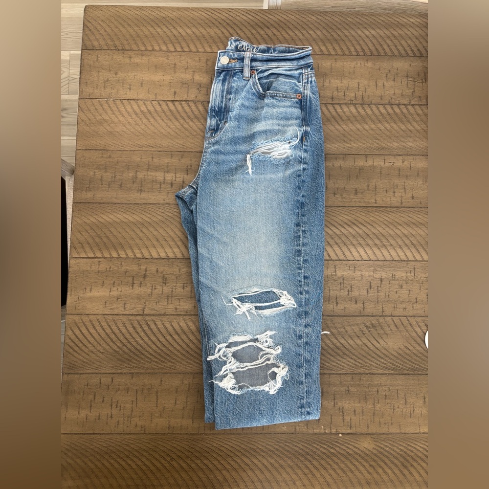 American Eagle Outfitters Women's High Rise Distressed Blue Jeans